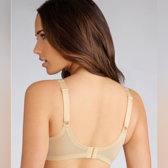 Cortland Intimates Style 7104 - Full Figure Underwire Minimizer Bra NWT 34D Blac - Picture 2 of 7